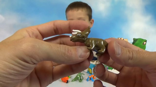 Динозавр сюрприз коробочка Киндер распаковка Мистер Макс & Мисс Катя (новый выпуск 06 11 2016)