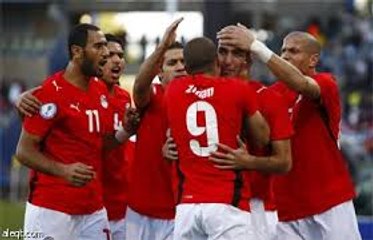 اهدف المنتخب المصري في منتخب الجزائر في اخر دقيقه هدف عماد متعب ولا روعه هزززز المدرجات