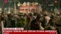 Ricuh, Polisi Bubarkan Paksa Massa yang Bertahan di Istana Merdeka