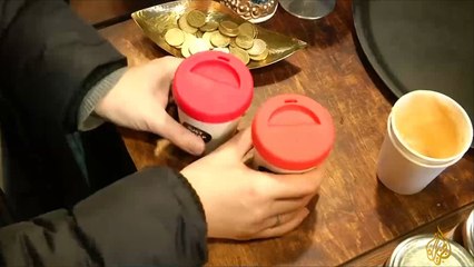 إعادة تدوير أكواب القهوة