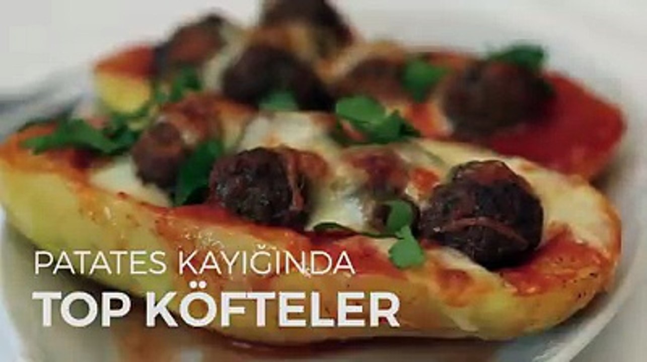 Patates Kayığında Top Köfteler