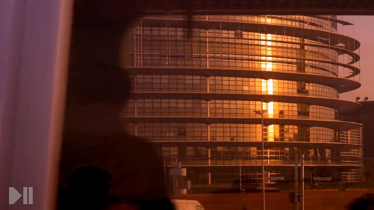 Coucher de soleil sur le Parlement à Strasbourg