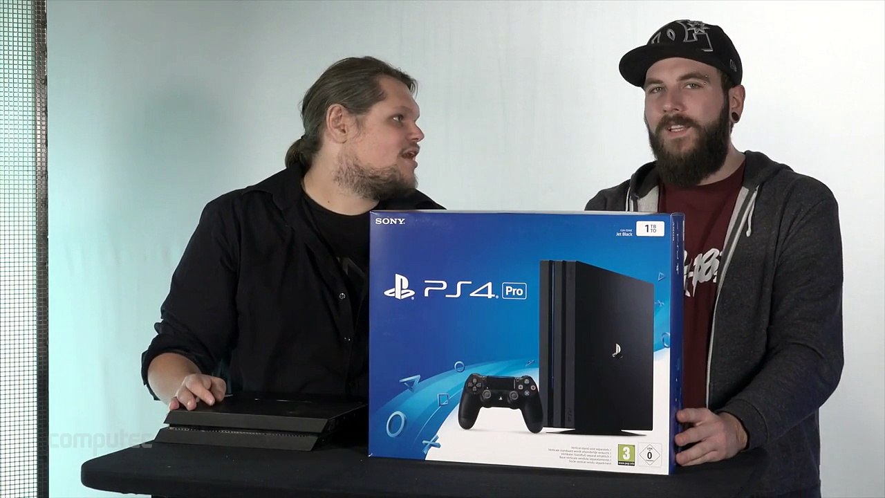 PS4 Pro im Unboxing und Größenvergleich