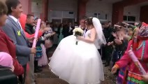 Bu Nasıl Bir Düğün!!! Rusların Düğün Anlayışı