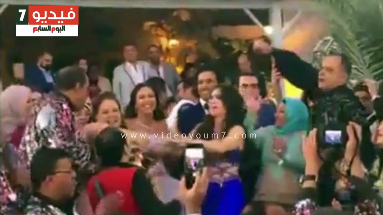 بالفيديو...دينا ترقص فى حفل زفاف ايمى سمير غانم وحسن الرداد