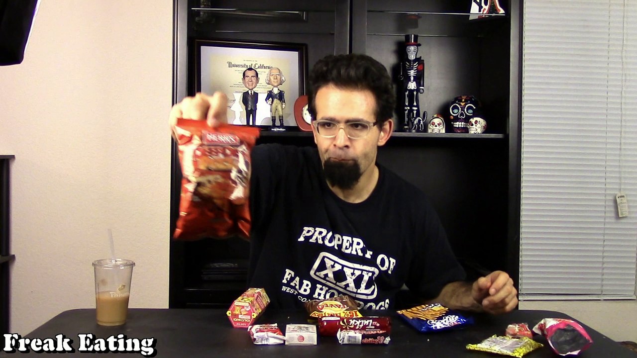 Munchpak Snack Box Review vs FreakEating