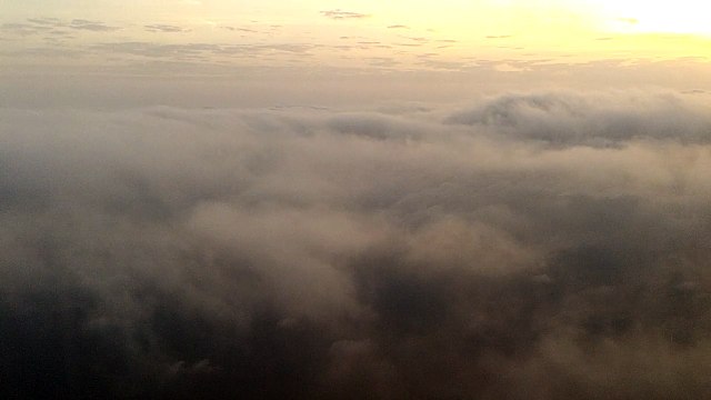 v26- Toujours au-dessus des nuages