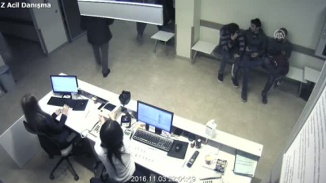 Hasta Yakını Acil Serviste Güvenlik Görevlisini Vurdu
