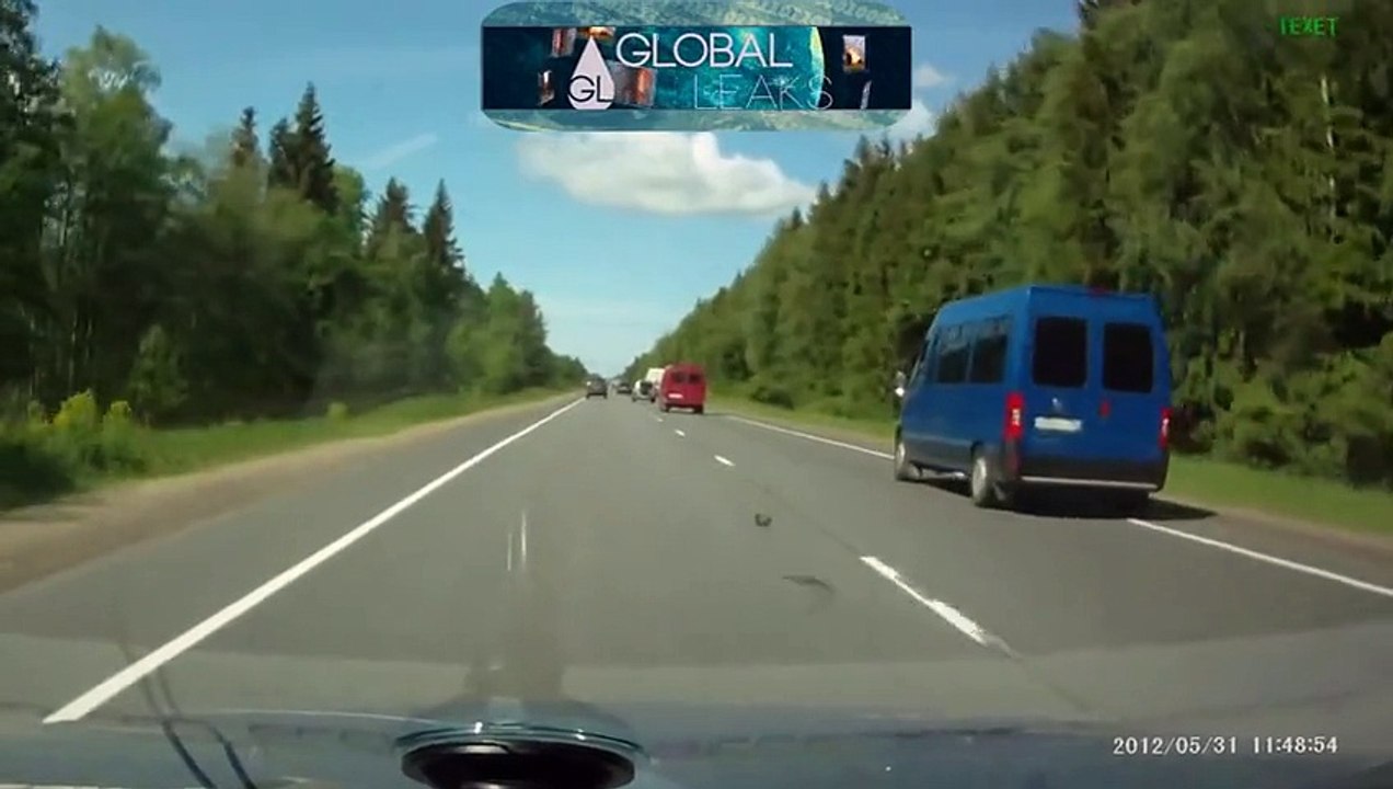 De ce nu e indicat sa claxonezi o duba plina de politisti