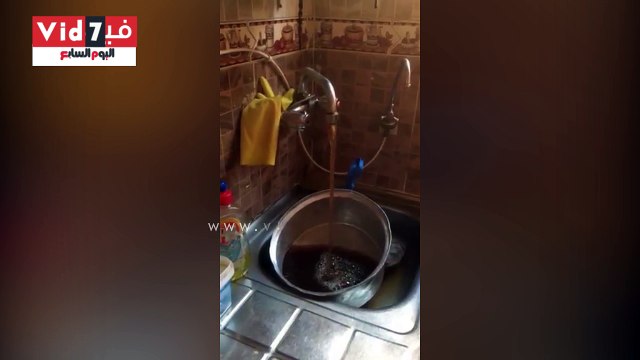 مواطنون بطنطا يشكون من تحول لون مياه الشرب لـ الأسود