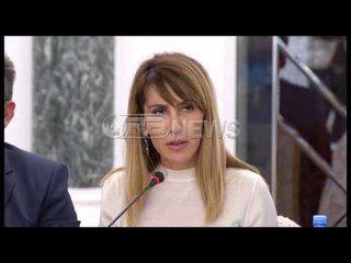 Ora News -  Biznesi e diplomatë tryezë konsultative për sfidat e integrimit