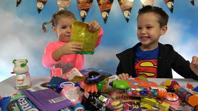 Унитазы OREO Японские жвачки меняющие цвет и много других сладостей пробуем конфеты с Хэллоуина