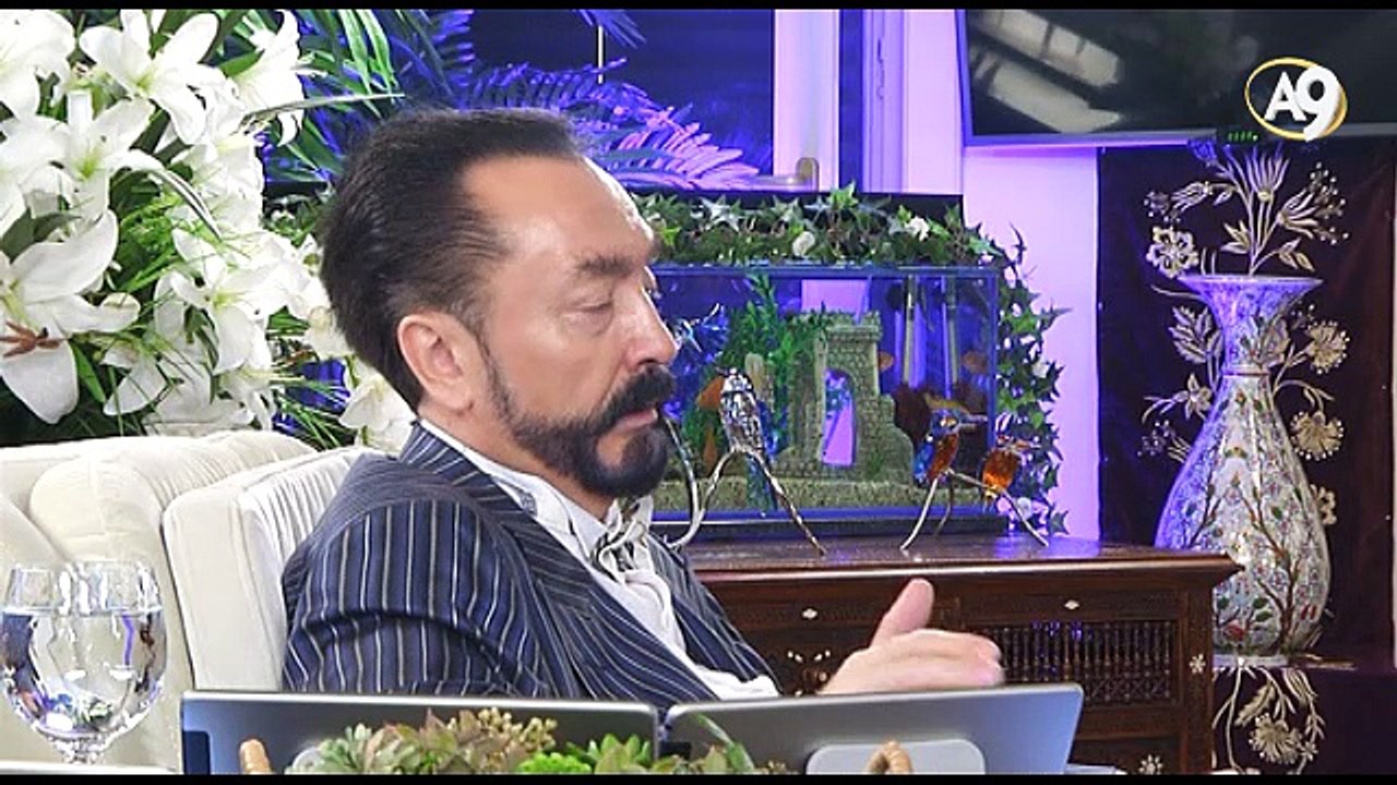 Münafık, diğer münafıkları ve küfrü yakalamada kullanılan bir avcı köpeğidir.