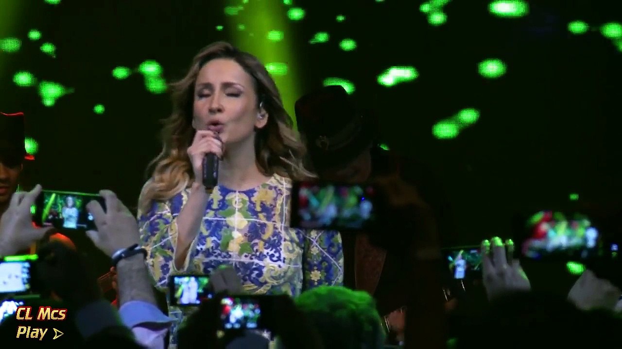 CLAUDIA LEITTE E CARLOS SANTANA NO EVENTO DA FIFA EM 2014