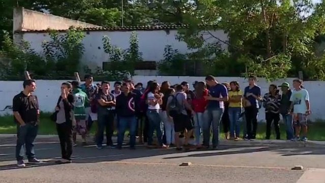 Sobe para 240 mil o número de alunos que terão a prova do Enem adiada
