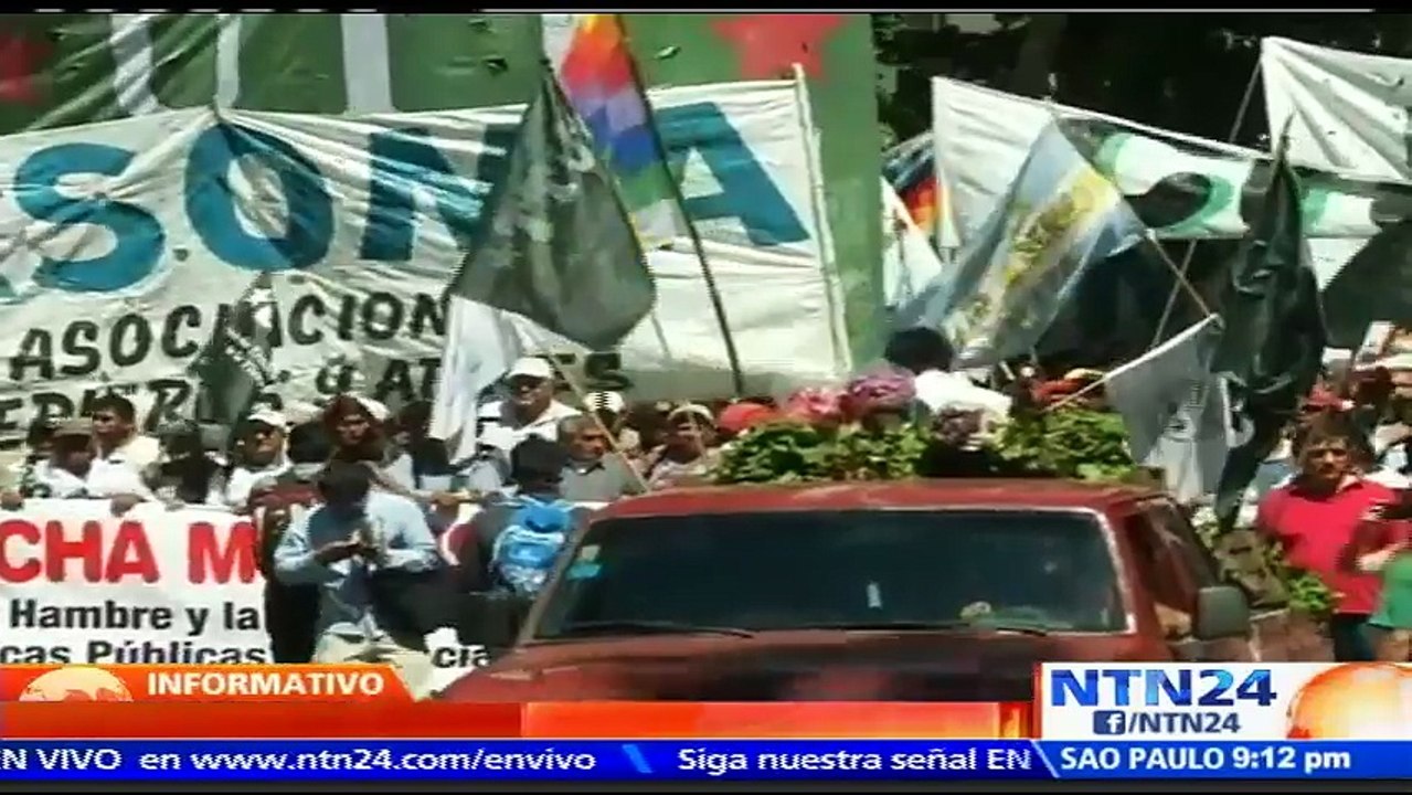 Argentinos marchan en Buenos Aires para exigir al Gobierno proteger salarios de la inflación