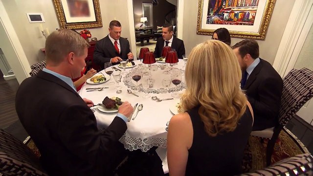 Formal dinner gets goofy: Total Bellas Bonus Clip, Nov. 2, 2016