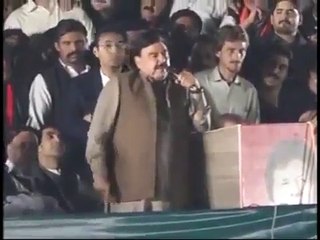 Watch Sheikh Rasheed's taunt to Bilawal for kissing Maulana Fazal ur Rehman