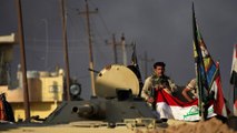 القوات العراقية تتقدم في الموصل والطائرات الأميركية تمهد للاقتحام