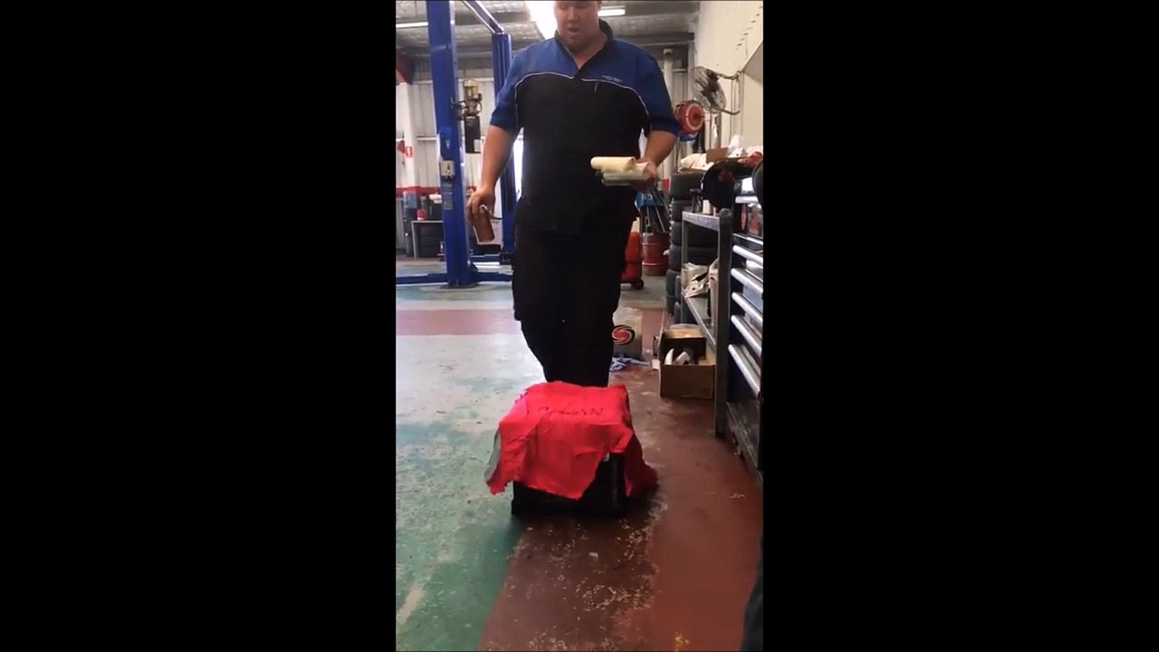 Quand tes collègues sont de gros batards - Blague énorme