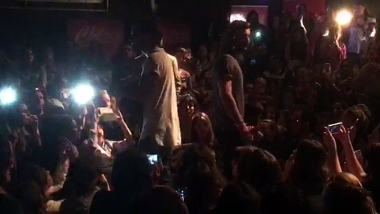 Avignon :  les Fréro Delavega, pas encore séparés, en concert privé