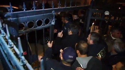 The moment Edris Baluken, HDP deputy arrested, yelled at police- 2016-11-04