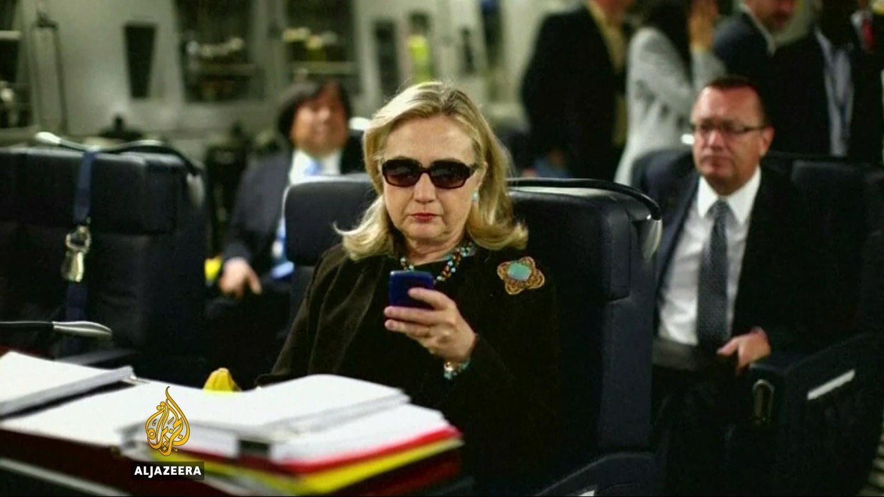 US election 2016: FBI in the spotlight after Clinton email leak