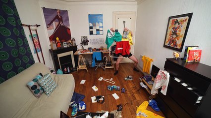 Как нужно встречать девушку у себя дома