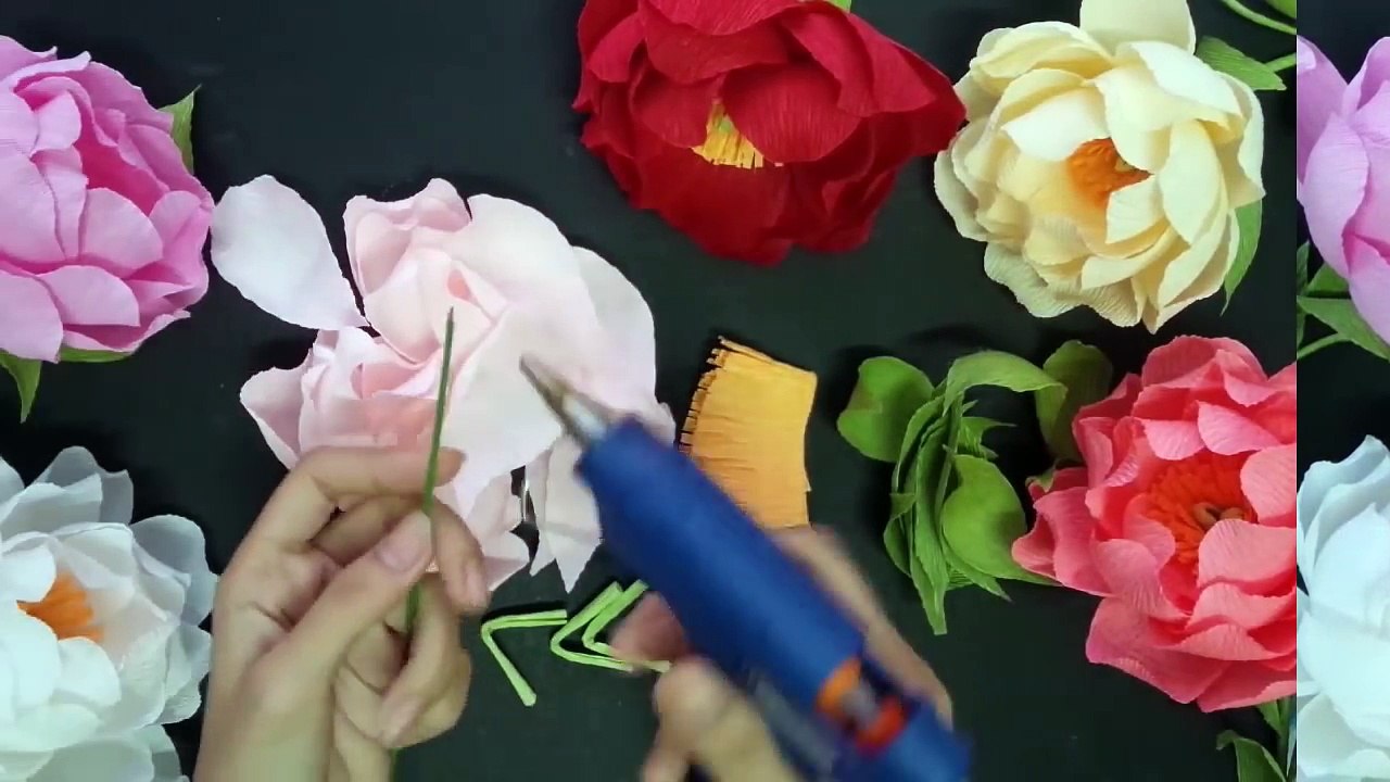Peony with crepe paper - Craft Tutorial