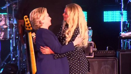 Beyoncé and Jay Z perform at Clinton rally in Ohio