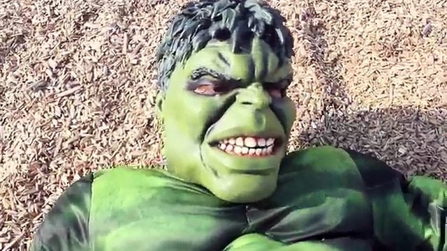 Batman vs The Incredible Hulk - Real Life Superhero Battle - Death Match!
