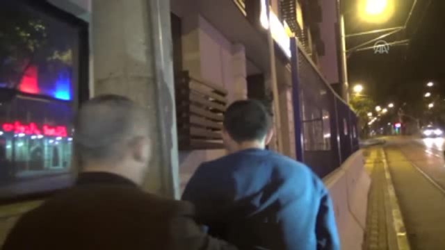 Amcasının Oğlunu Bıçaklayarak Öldüren Kişi, Saklandığı Çatı Katında Yakalandı