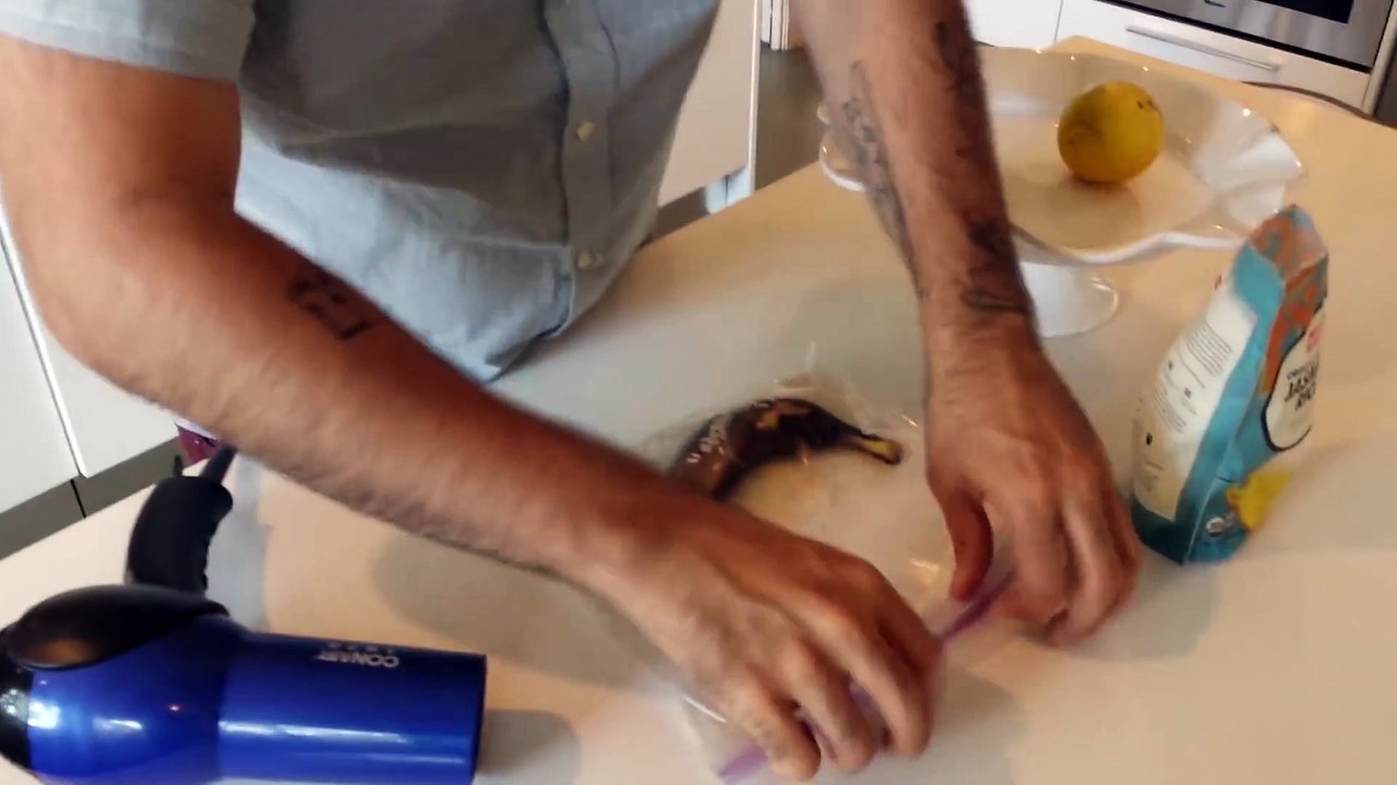 Il A Pris Une Banane Noire Et A Passé Un Sèche-Cheveux. Vous Ne Croirez Pas Ce Qui Est Arrivé Après!