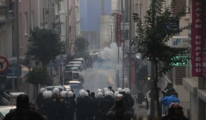 Şişli'de HDP'lilere polis müdahalesi