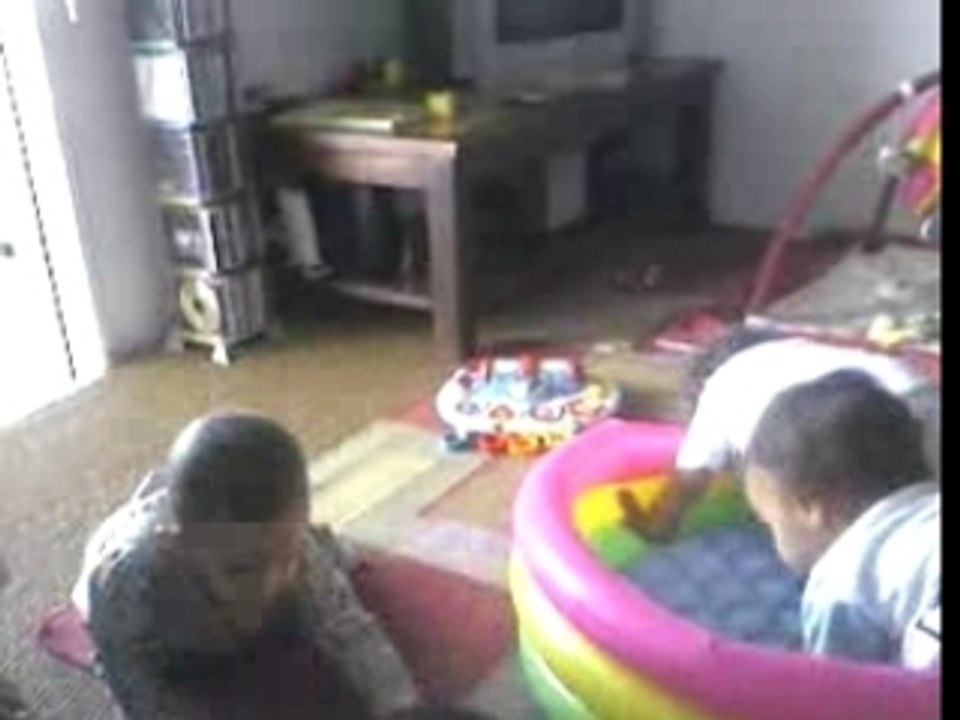 3 p'tits mecs ca donne ca !!!!