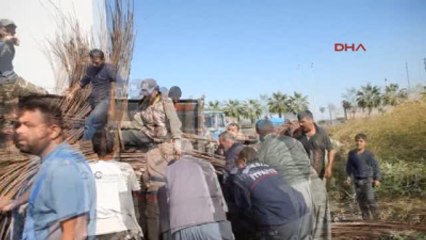 Mersin Demirlerin Altında Ayağı Sıkışan Işçi Kurtarıldı