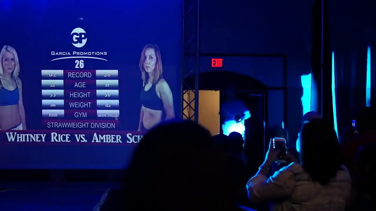 Whitney Rice PUKE after knockout! (2016)