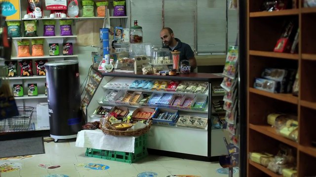 Ea a REFUZAT să se așeze lângă acest bărbat în autobuz. Când EL a descoperit MOTIVUL pentru care a făcut asta, am rămas