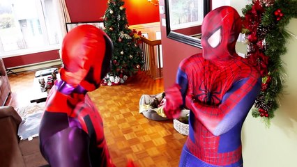 The Amazing Spiderman vs Deadpool in Real Life - Superhero noisy Fight and Having Fun Movie-R4x9sNYUdSM
