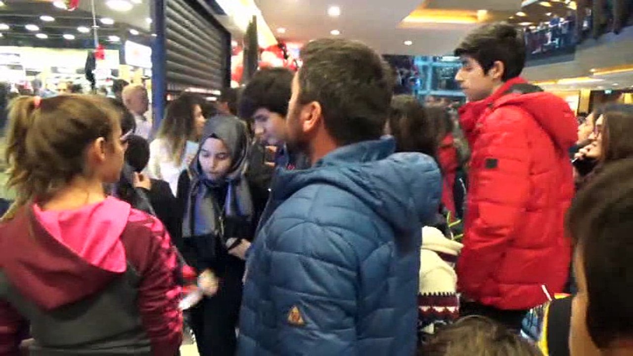 ÖZDEMİR PARK AVM'DE PASCAL NOUMA VE MERVE AYDIN İZDİHAMI...