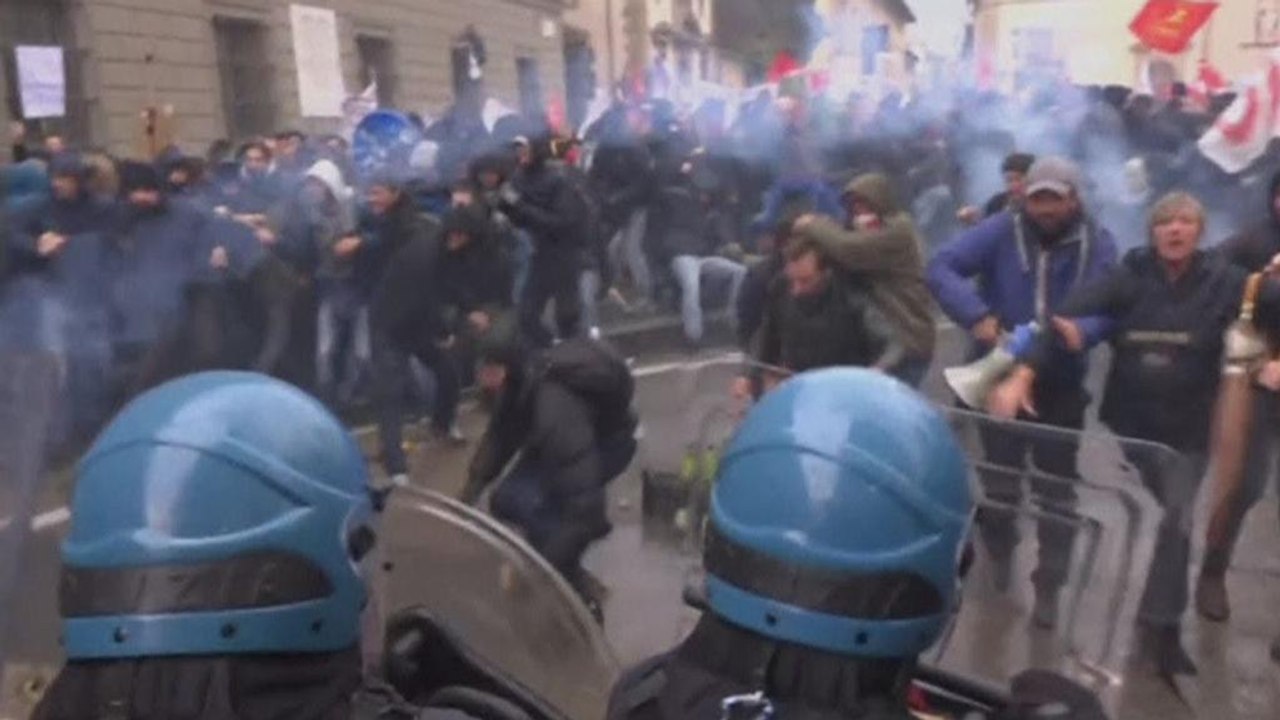 Randale in Florenz: Regierungsgegner protestieren gegen Renzis Verfassungsreform