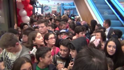 Eski Futbolcu Nouma Hayranlarıyla Buluştu