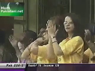 Younis Khan and Harbhajan Singh fight