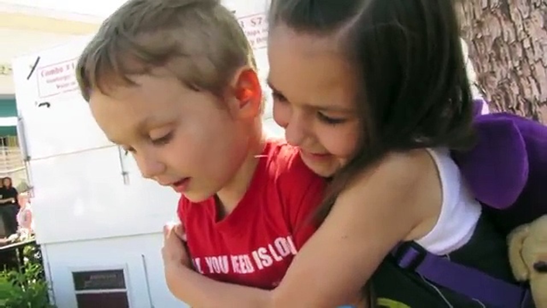 Niños Besandose En La Boca De 12 Años - Noticias Niños