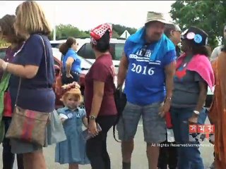 অভিবাসী ইস্যুতে হিলারির নমনীয় নীতির কারণে শ্বেতাঙ্গরা ঝুঁকছেন ট্রাম্পের দিকে