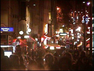 OPERA DEBOUT SEQUENCE PYRO'ZIE.CECI N'EST PAS UN FILM.