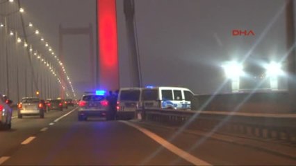 15 Temmuz Sehıtler Koprusu Uzerınde Tabancalı Adam Paniği