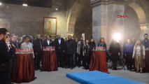 Erzurum Tarihi Yakutiye Medresesi'nde Ehram Defilesi