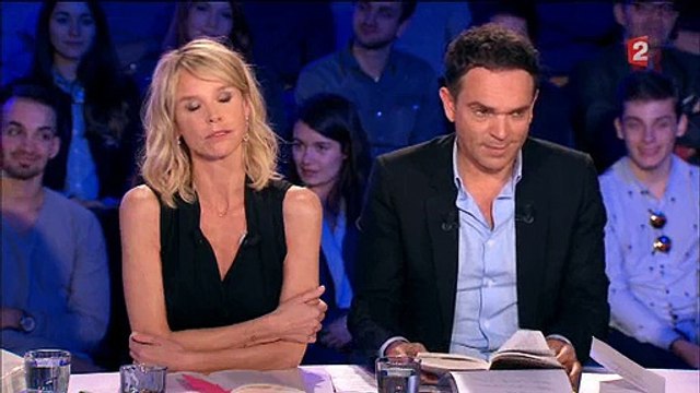 Échanges d'amabilités hier soir entre Vanessa Burggraf et Françoise Hardy - Regardez