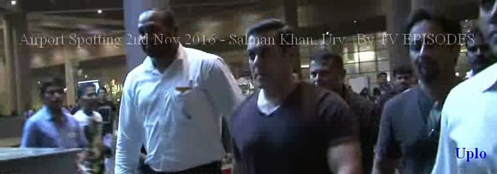 Airport Spotting 2nd Nov 2016 - Salman Khan, Urvashi Rautela